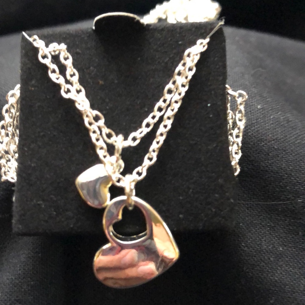 Avon 2 hearts in one necklace set